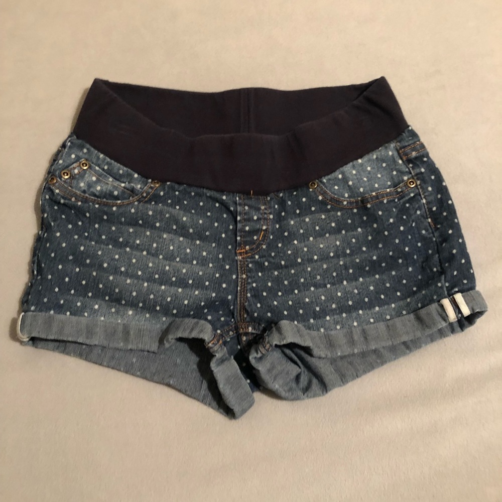 Medium polka dot Maternity shorts